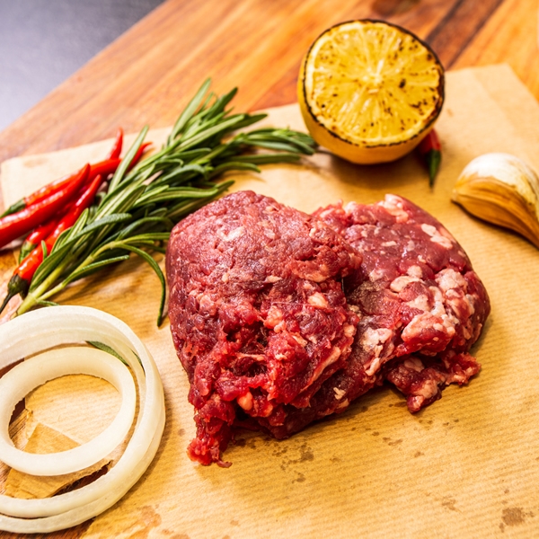Angus Mince
